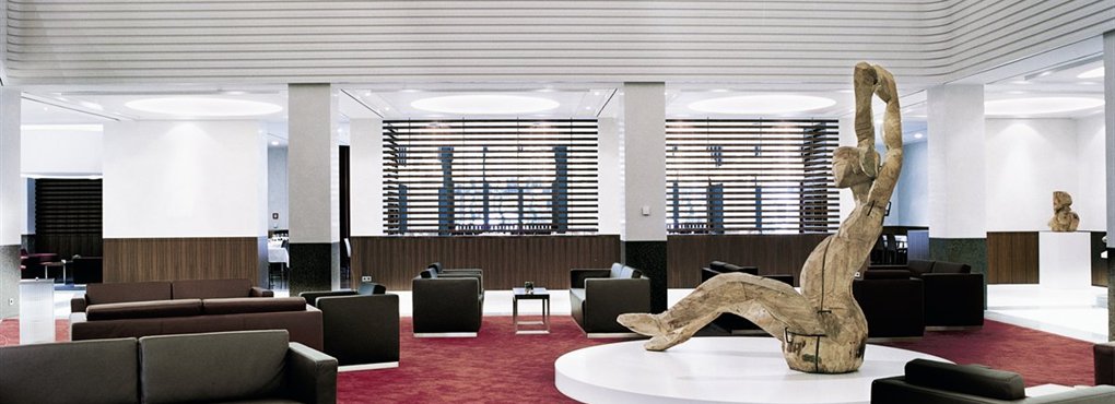 Discover the Hôtel Concorde Berlin offers >