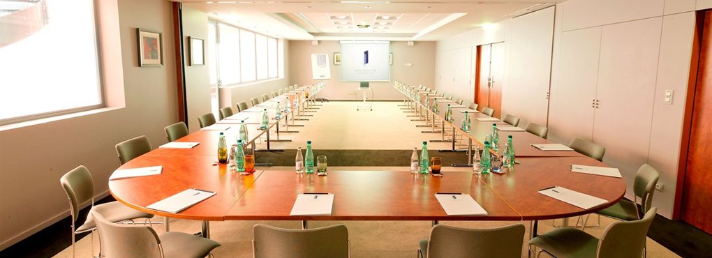 Renzo Piano - 100 m² (1076 ft²) - U-Shape