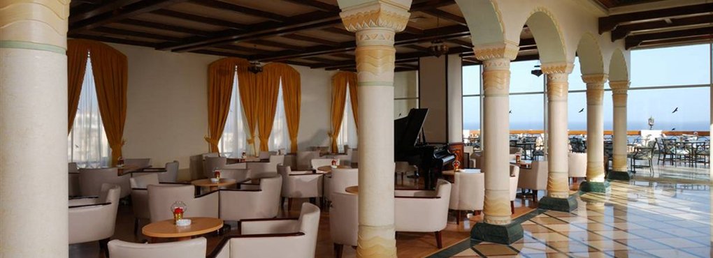 Discover the Hôtel Concorde El Salam Sharm El Sheikh restaurants and bars >